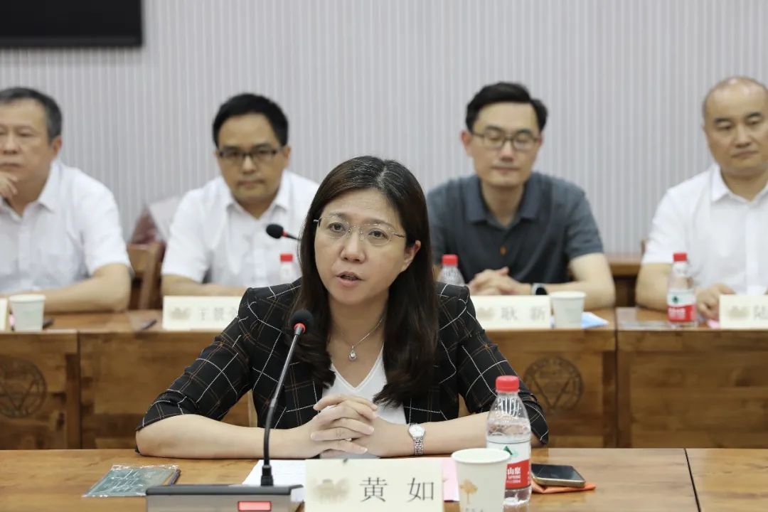 开云(中国)kaiyun·官方网页版,与东南大学签订产学研战略合作协议，瞿磊获颁“东南大学至善教育贡献奖”